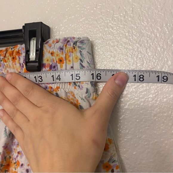 H&M Linen viscose Blend Pull On Shorts hi rise micro floral print pockets size M - Picture 5 of 12